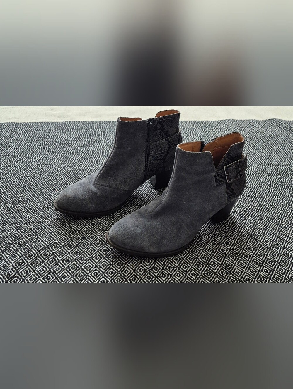 Vionic Naomi Snake Print Ankle Boots Size 7